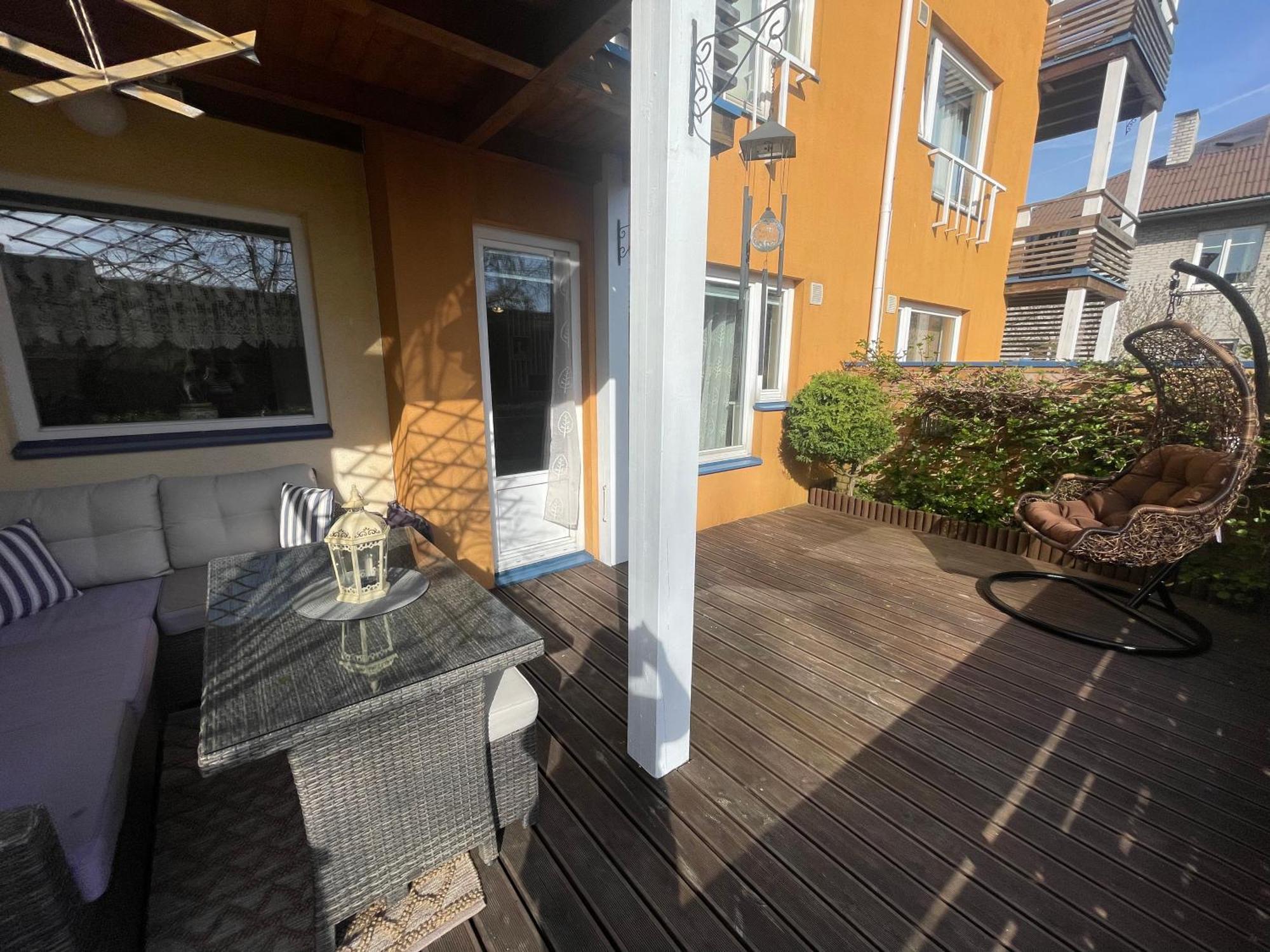 Cozy Apartment With A Large Terrace And Sauna! Parnu Bagian luar foto